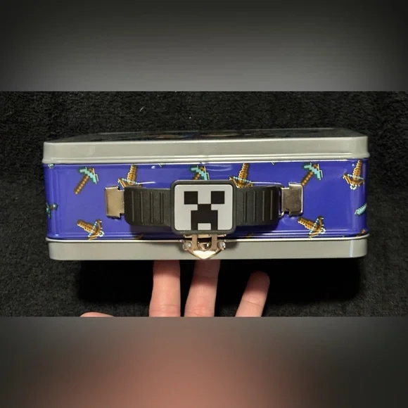 Minecraft Tin Box Lunch Box - Picture 2 of 4